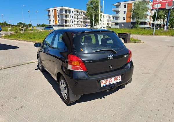Toyota Yaris cena 15900 przebieg: 199000, rok produkcji 2009 z Zbąszyń małe 466